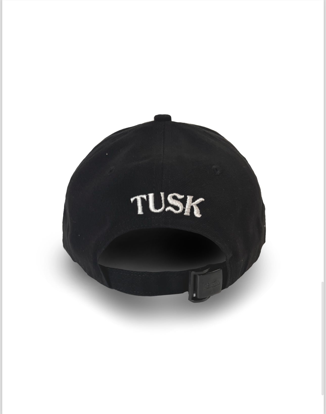 TUSK LOGO WHITE- BLACK/CAMOUFLAGE BRIM